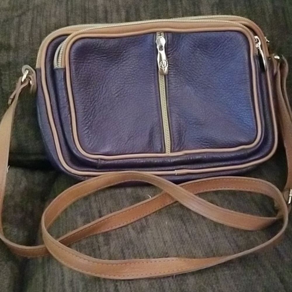 Crossbody Valentina leather bag!